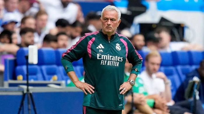 DIRIGIÓ AL MADRID EN EL PARTIDO ANTE EL SCHALKE 04.