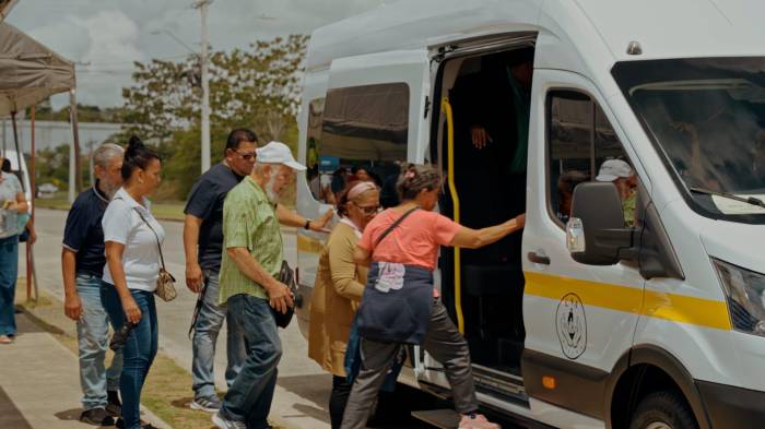 Servicio de transporte se brindará con buses y conductores propios de la CSS.