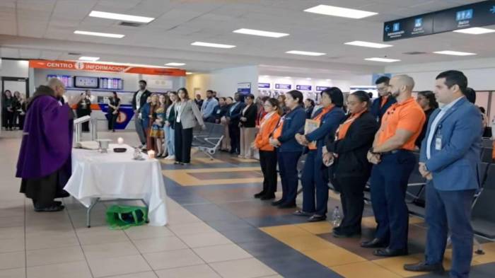 Compañeros despiden a Esteban de León con una misa