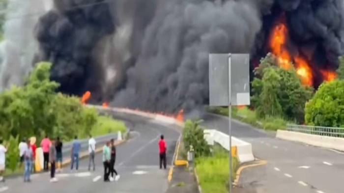 Según reportes preliminares aún no confirmados por las autoridades, se presume que el conductor del vehículo habría perdido la vida.