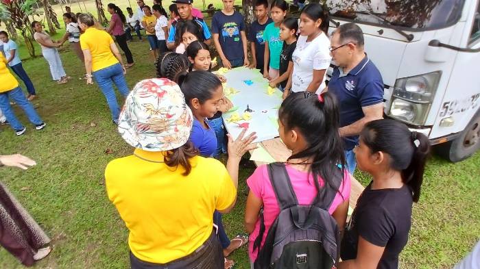 Biblioteca Nacional llevó jornada de lectura a Tres Hermanas