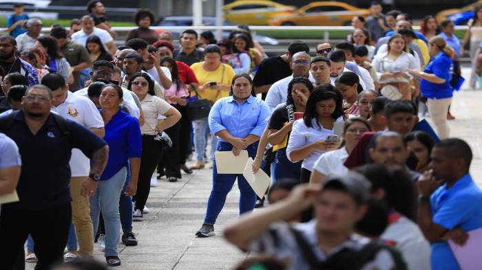 La tasa de desempleo juvenil en Panamá alcanza el 17.8%.