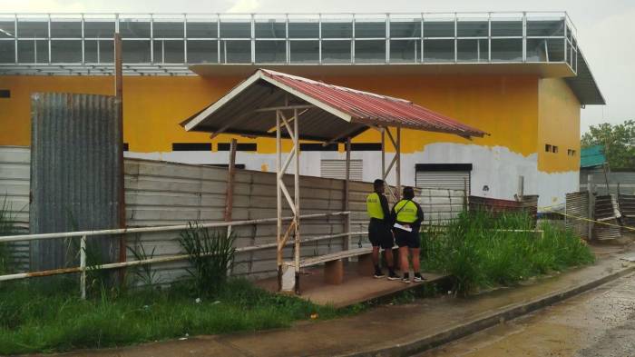 Autoridades investigan el accidente laboral ocurrido en un local de El Coco.