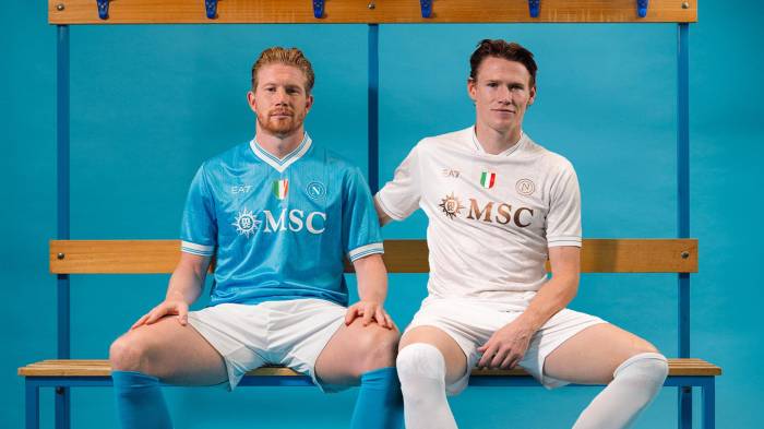 El Nápoles, club que milita en la Serie A de Italia de fútbol, es uno de sus máximos estandartes. Desde 2021 es el proveedor oficial.