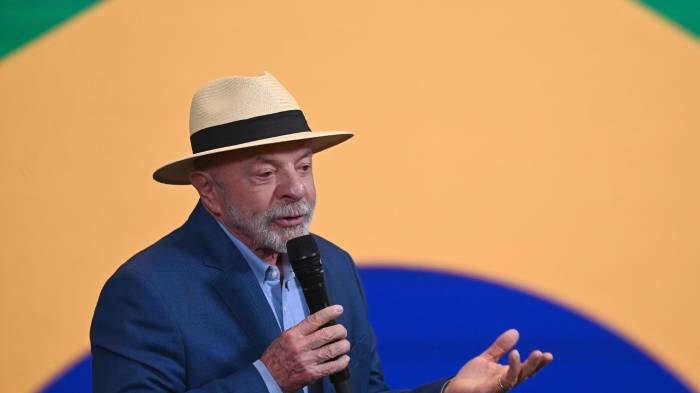 El presidente de Brasil, Luiz Inácio Lula da Silva, habla durante la presentación de datos sobre el empleo formal en la sede del Ministerio del Trabajo y Empleo en Brasilia (Brasil). EFE/ André Borges
