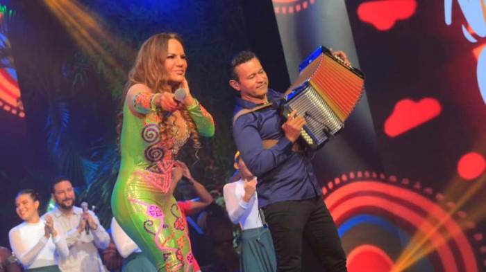 Samy y Sandra Sandoval pondrán el toque típico panameño.