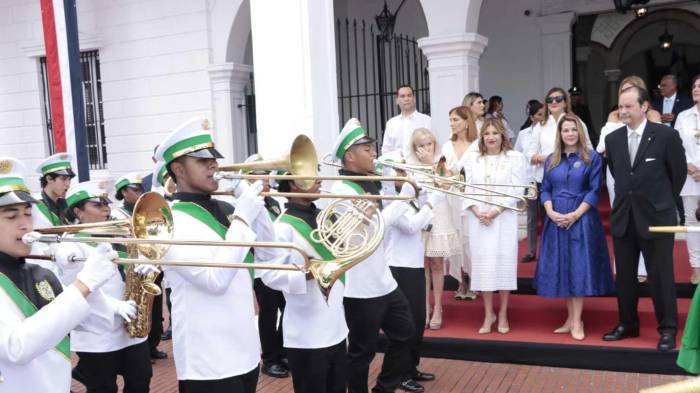 El recorrido por el Casco Antiguo destacará la tradición y el civismo frente a los monumentos históricos del país.