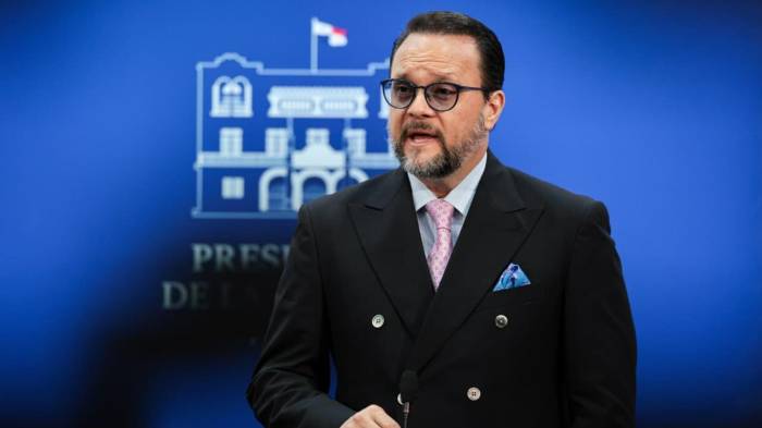 El ministro de Comercio e Industrias, Julio Moltó, explicó el nuevo modelo de operaciones.