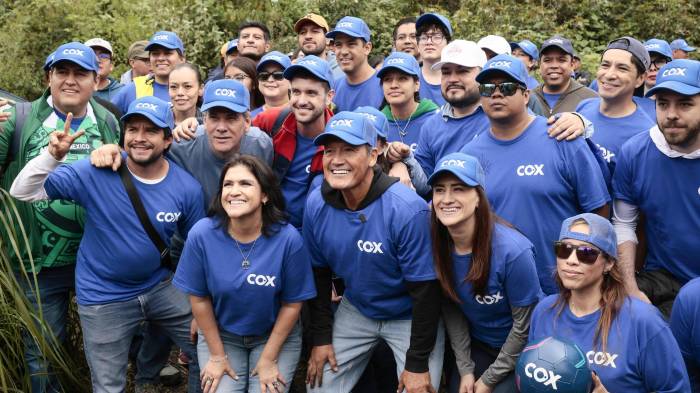 [VIDEO] Voluntarios se suman a programa de reforestación para plantar 12.000 árboles en México