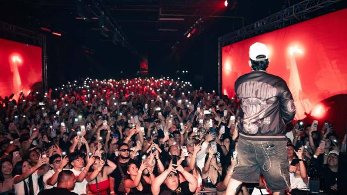 Cientos de fanáticos corearon los éxitos de Kris R en el arranque de su gira internacional “El Trap de Kolombia” en Panamá.