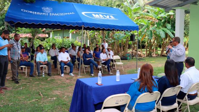 Familias en Coclé pasarán las fiestas de fin de año en nuevas viviendas