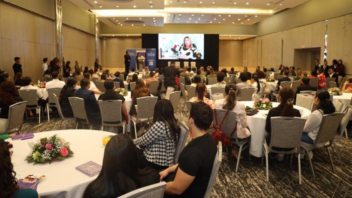 Acto de lanzamiento realizado en el Hotel Sheraton.