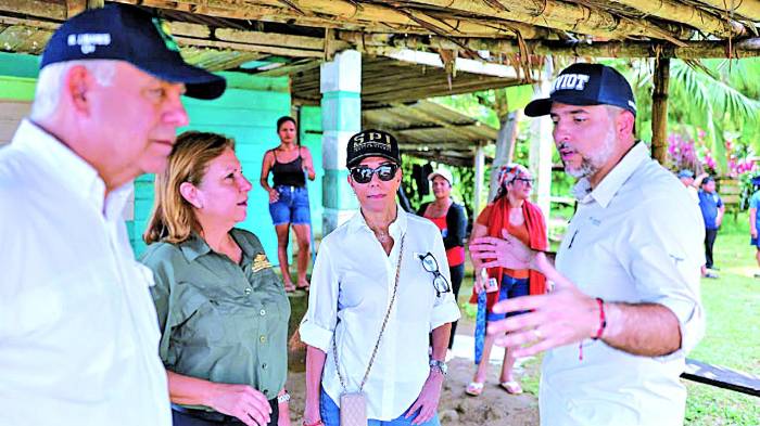 Río Veraguas recibe ayuda para levantar viviendas