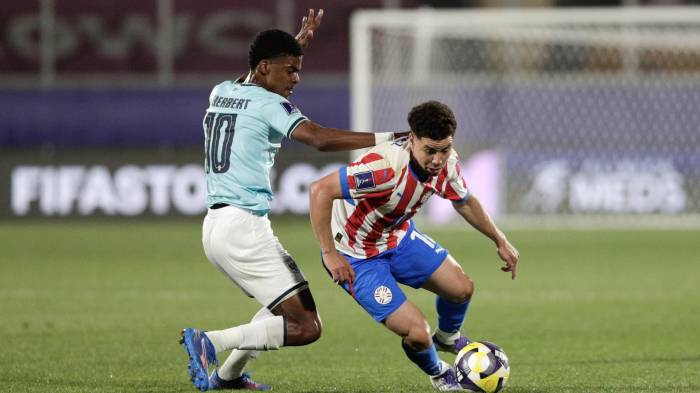 Giovany Herbert (i) autor del segundo gol.