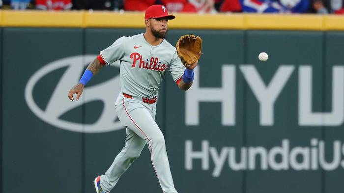 Los Filis de Filadelfia confían en que el infielder panameño Edmundo Sosa esté listo para volver el próximo 23 de septiembre.