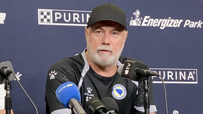 El seleccionador bosnio elogió a Panamá y recordó su relación futbolística con Thomas Christiansen.
