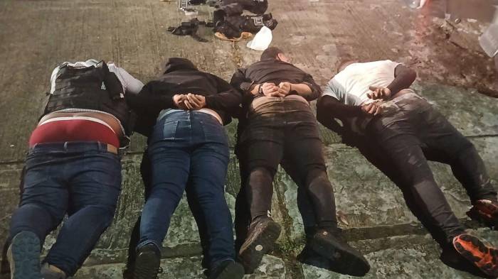 Los sospechosos fueron reducidos por unidades policiales tras una intensa persecución que terminó en Hato Pintado.