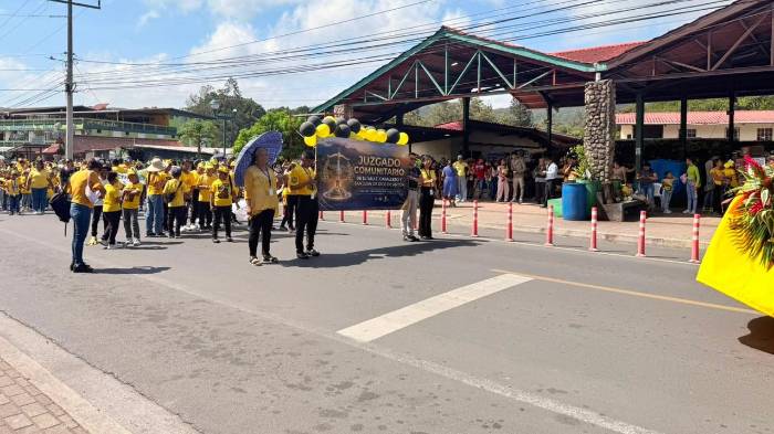 El Valle se vistió de amarillo para celebrar a la Rana Dorada