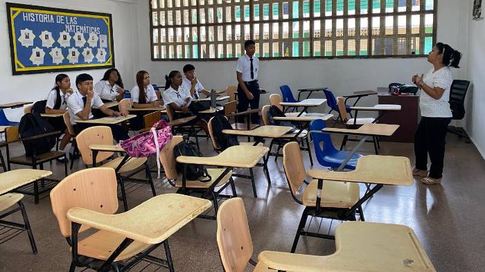 Desde el 21 de abril, docentes decretaron un paro en rechazo a la ley 462 de la CSS. En algunos colegios la medida de presión ha sido efectiva al 100% y en otros la asistencia de profesores y estudiantes es irregular.