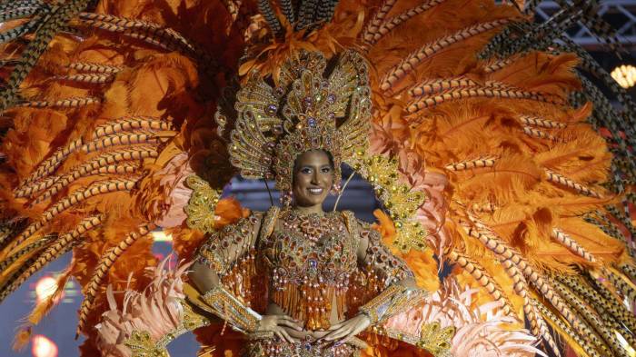 Reinado de enfermeras celebró el centenario del gremio