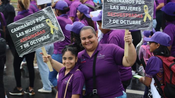 Exigen un alto a la violencia contra la mujer