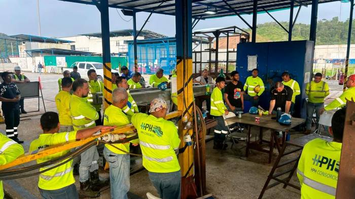 La huelga afectaría significativamente el cronograma de entrega de la obra.