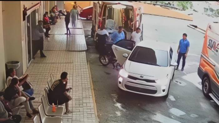 Entró en pánico y se llevó a familiar muerto del hospital