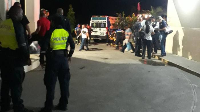 Bala y cuchillo deja un muerto y dos heridos en Río Hato