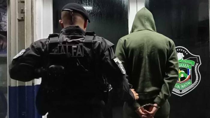 El hombre fue ubicado y capturado por unidades policiales en Sabanitas, Colón, tras un operativo de verificación ciudadana.