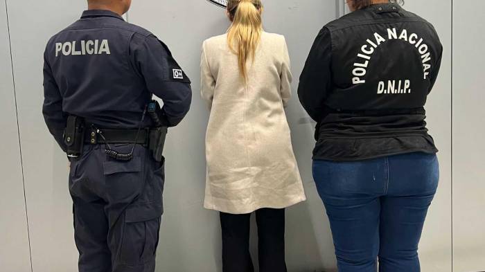 Propietaria de salones de belleza.