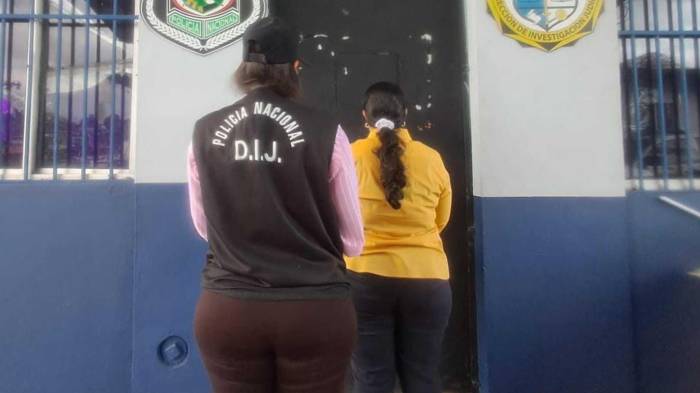 La mujer estará bajo detención provisional.