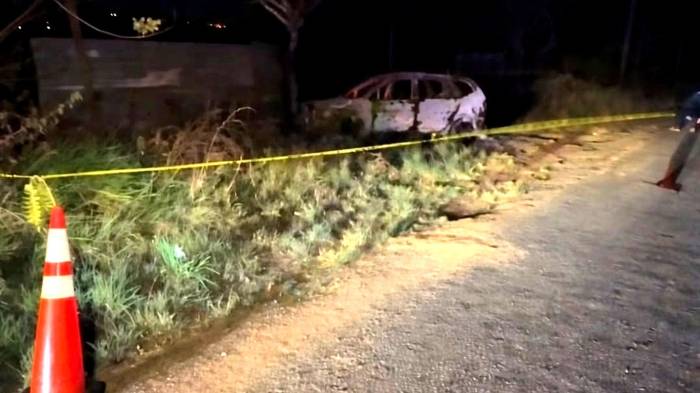 Entre cenizas y metal retorcido, quedó la escena que ahora es materia de investigación.