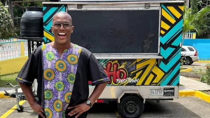 Redes Sociales/frobinsonpty