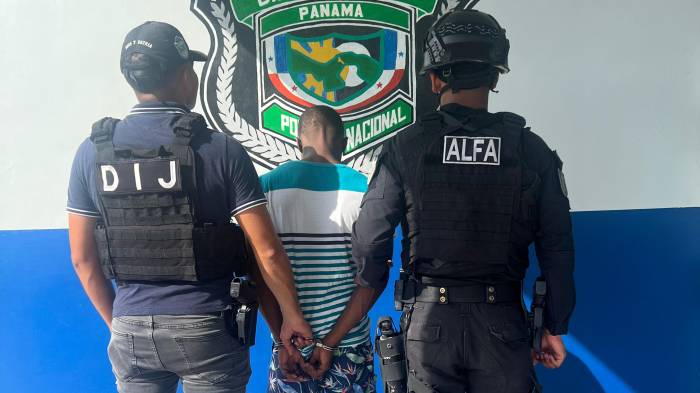 Uno de los aprehendidos está presuntamente vinculado a un homicidio ocurrido en Altos de Los Lagos en 2025.