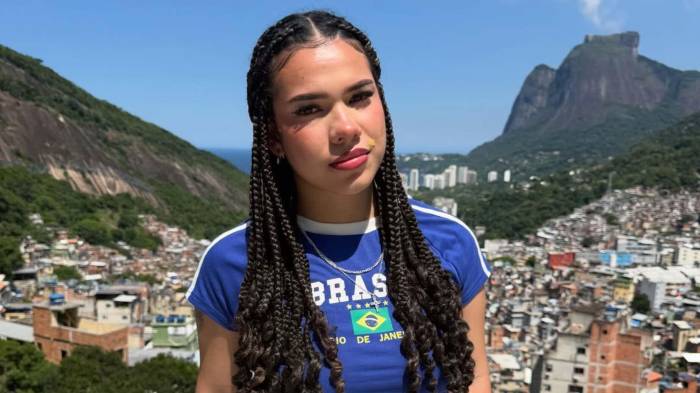 La creadora de contenido se sumó al trend de la famosa silla.