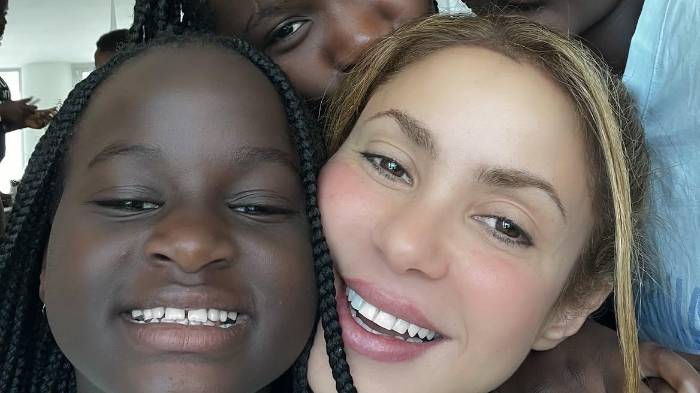 El vínculo entre Shakira y Ghetto Kids nació durante el espectáculo del Mundial y se fortaleció fuera del escenario.