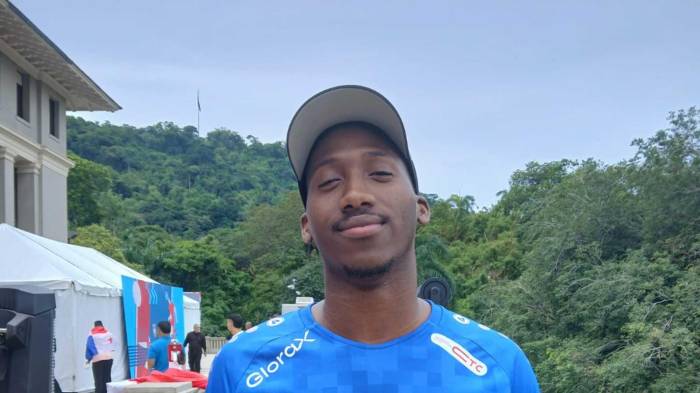 Jayson Campble, bancario.