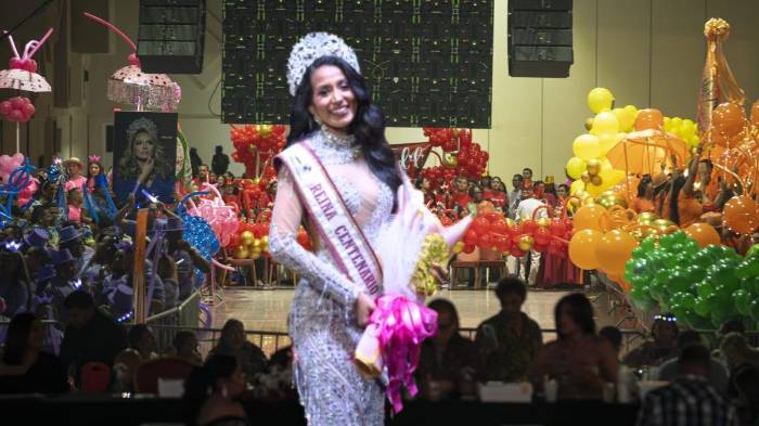 Reinado de enfermeras celebró el centenario del gremio