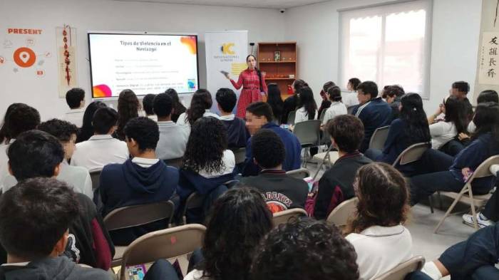 El objetivo es que los jóvenes aprendan a identificar una relación sana.