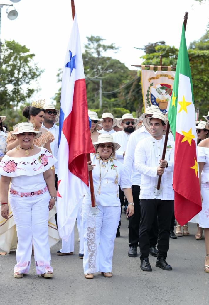 Directora del Inadeh, abanderada en festejos de La Pintada