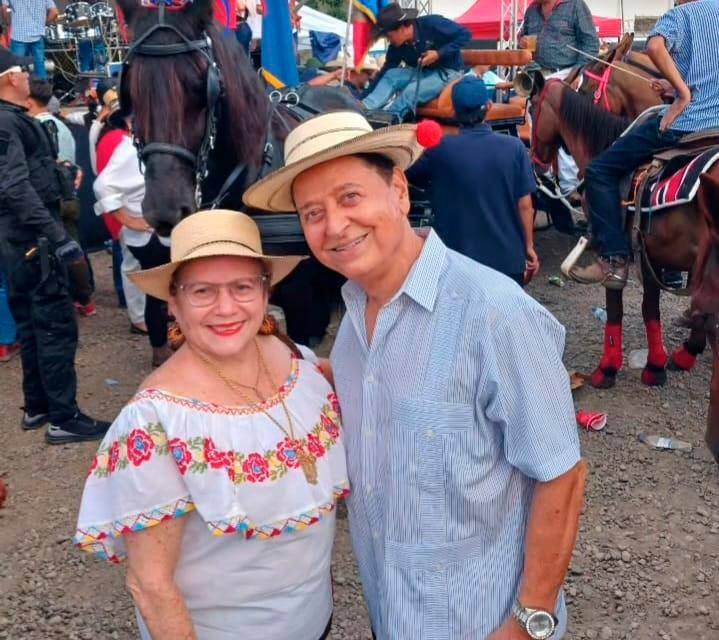 ¡Bien chaneaos! Sandra y su familia celebran Día Mundial del Folklore