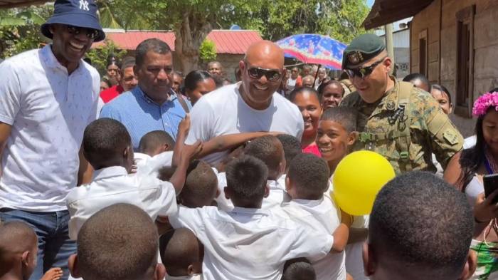 Panameño Mariano Rivera visita la tierra de sus amores