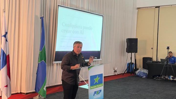 Jóvenes de partido político se capacitan en liderazgo en inteligencia artificial
