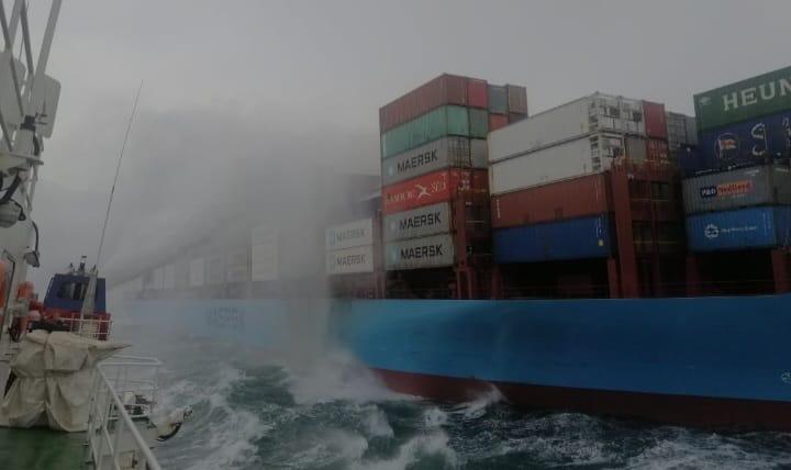 El portacontenedores de nueva construcción Maersk Frankfurt sufrió una explosión .