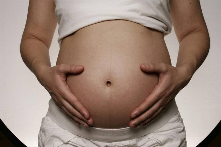 Fotografía genérica de una mujer embarazada.