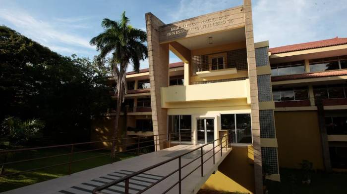 Biblioteca Nacional, ubicada en el Parque Omar pasará a la lista de patrimonios históricos del país.