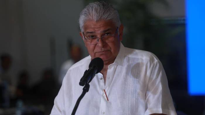 El presidente José Raúl Mulino destacó en Veraguas que el proyecto de laptops busca reducir la brecha digital y ofrecer igualdad de oportunidades a los estudiantes del país.