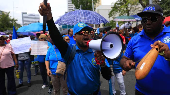 Esta reunión está contemplada en el acuerdo firmado la noche del viernes.