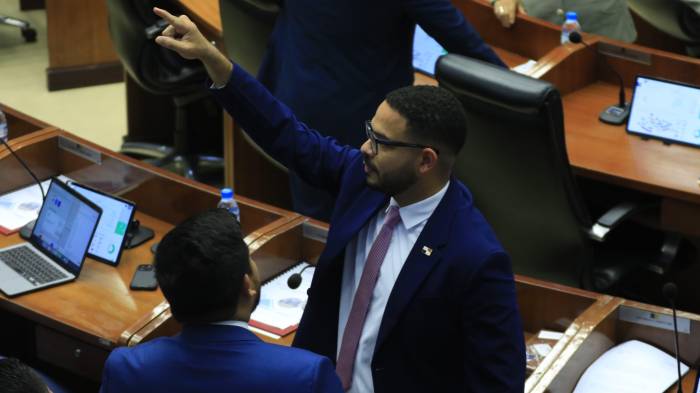 Richards presentó la denuncia el pasado 22 de julio.