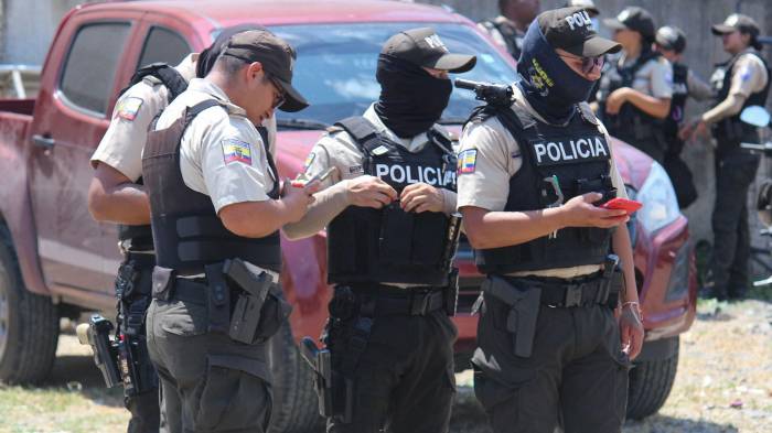 El Gobierno de Ecuador libra una batalla contra las pandillas que quieren sembrar el terror.